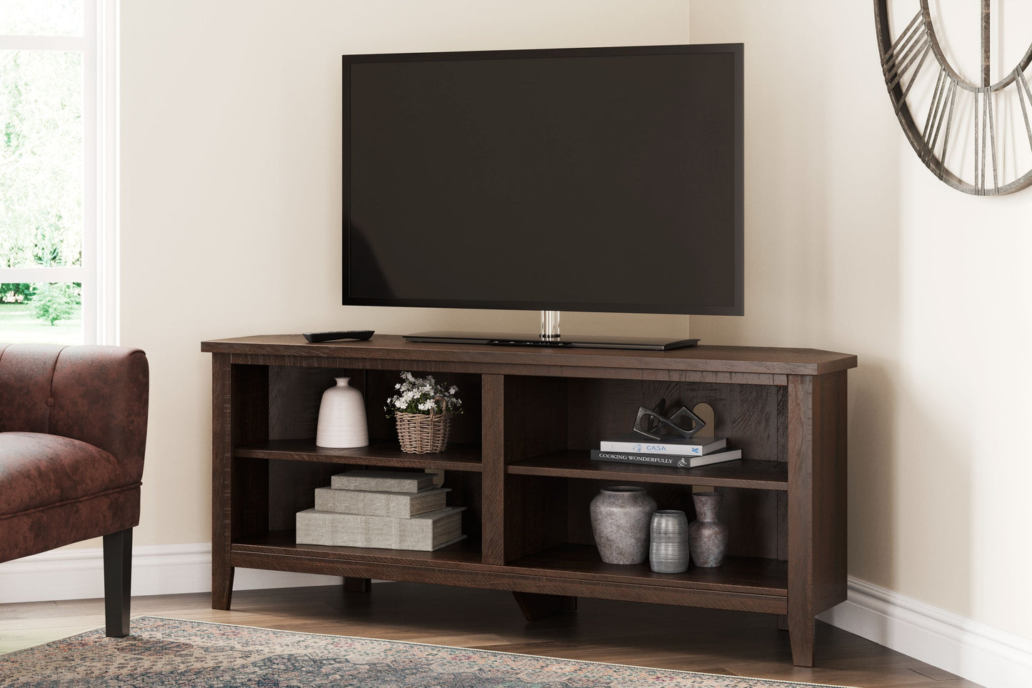 Camiburg - Corner TV Stand